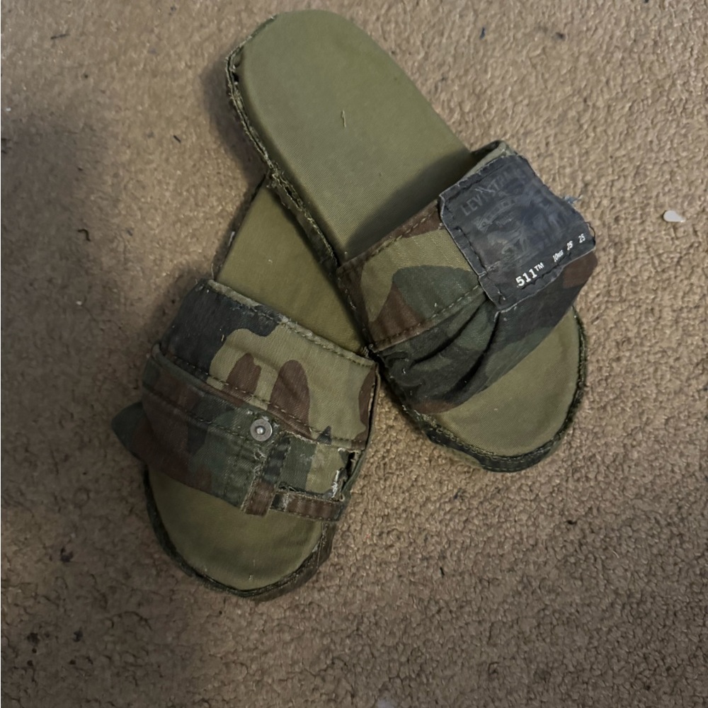 Girl”s Levi Slide